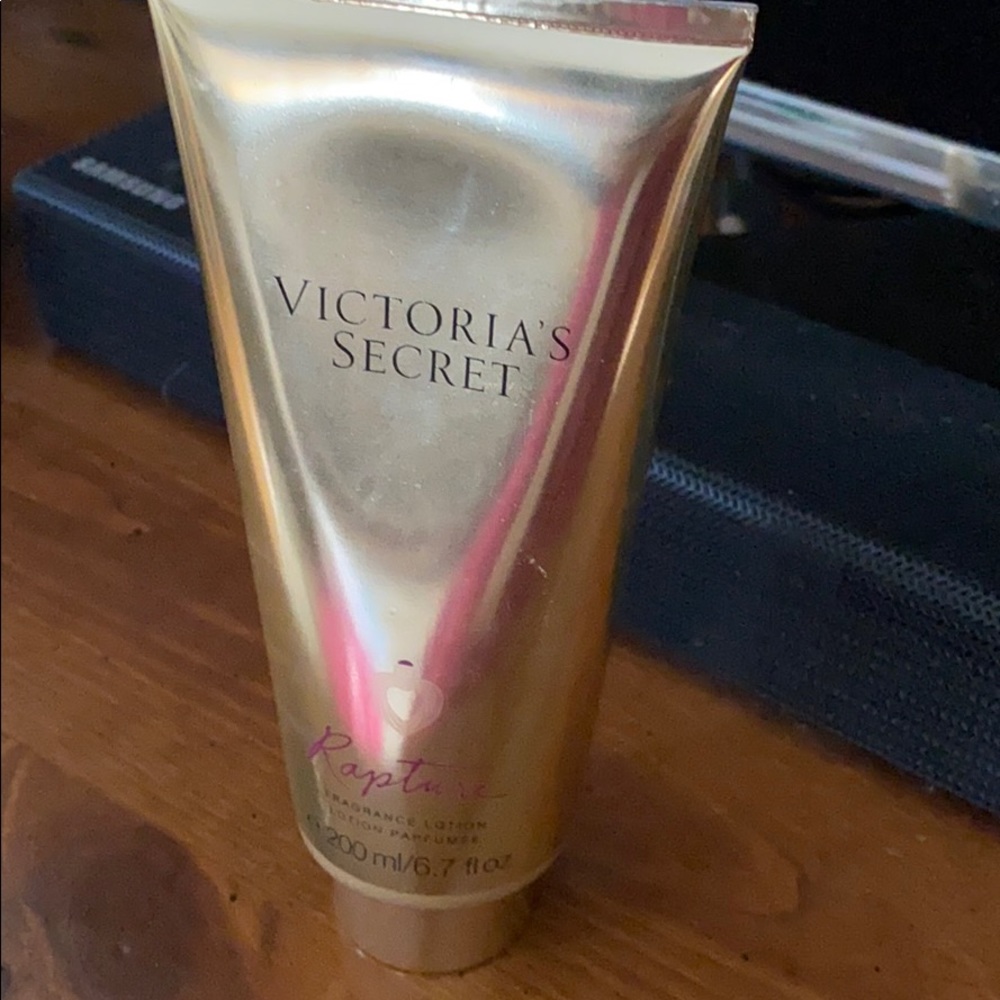 Victoria secret Rapture lotion